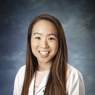 A headshot of Yen Linh Krantz